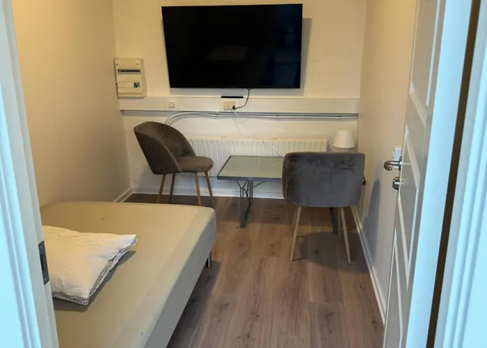 Italian Rooms 9